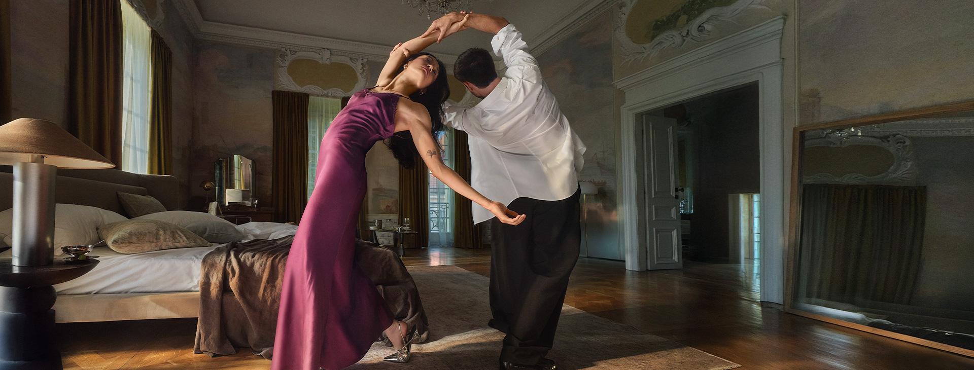 Танц на взаимоотношенията в новата кампания на Answear